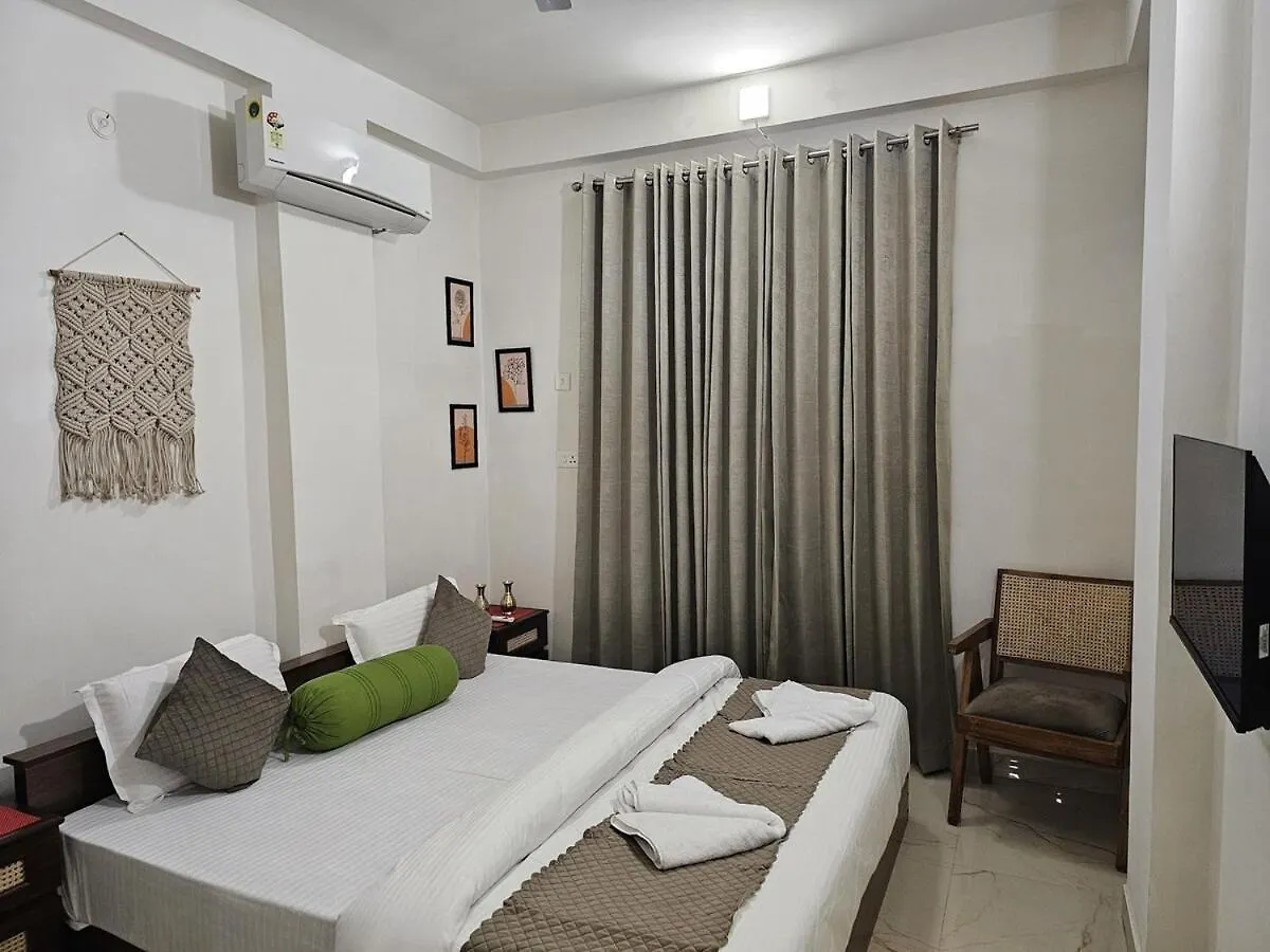 Ganga Ghat 2 Bhk Apartment Near Kashi Vishwanath Temple With Parking And Lift Varanasi